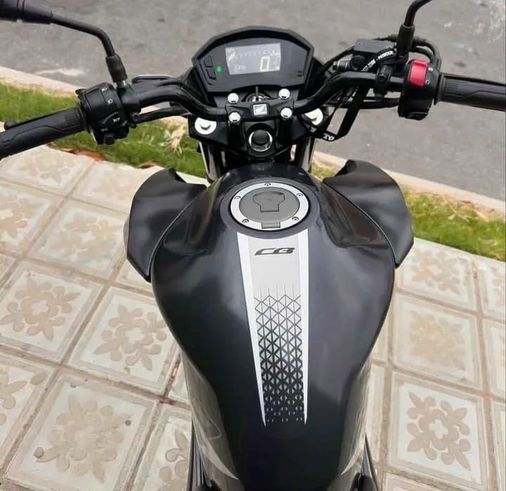 CB 250 - Foto 3