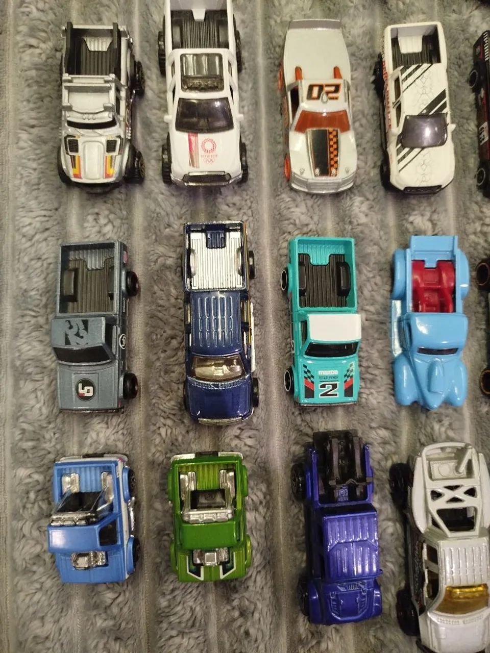 Hotwheels - Pickups variadas - Foto 4
