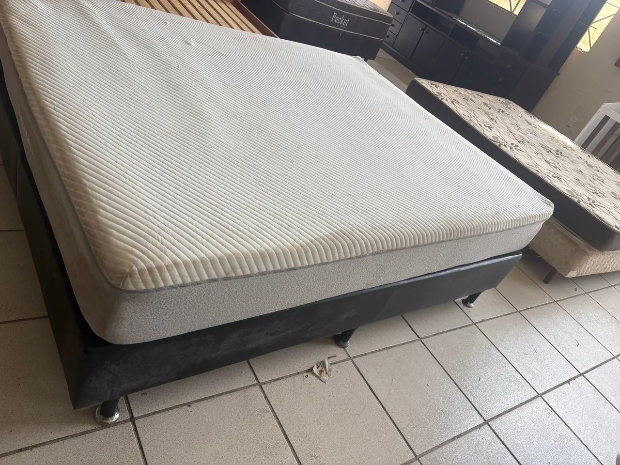 Cama queen 
