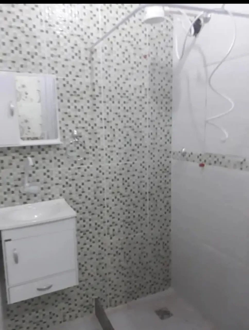 ALUGA SE CASA