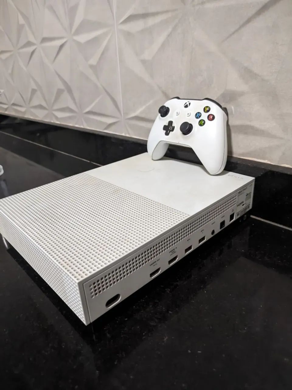 Xbox one S com jogos e 1 controle  - Foto 2