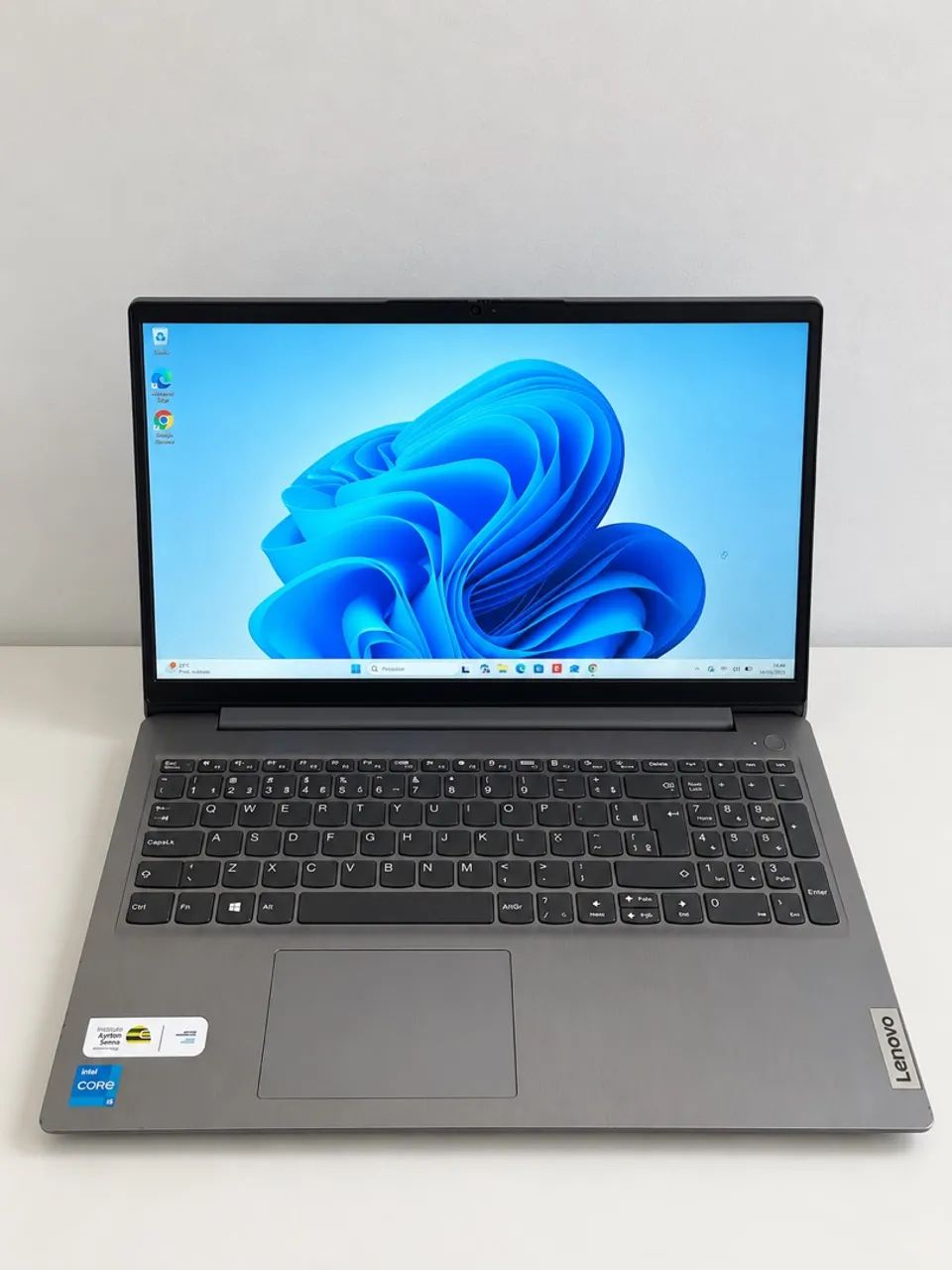 Notebook Lenovo Core i3