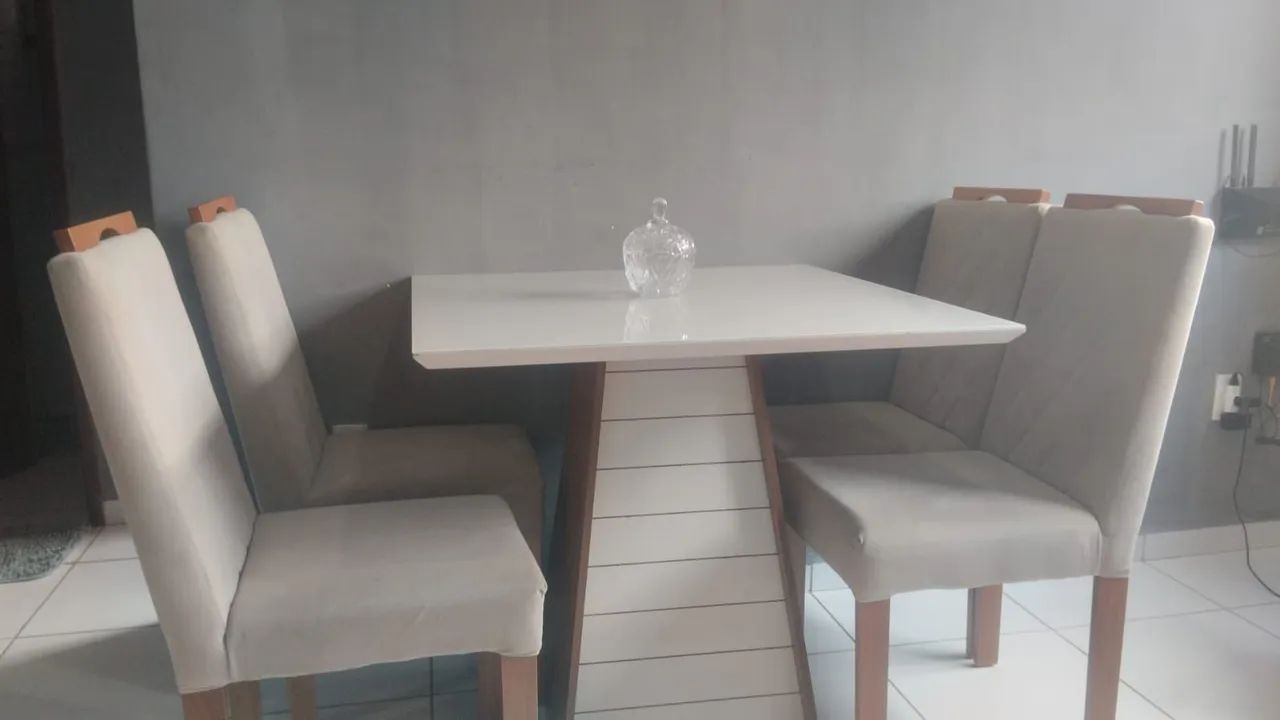 Mesa nova poucos uso!