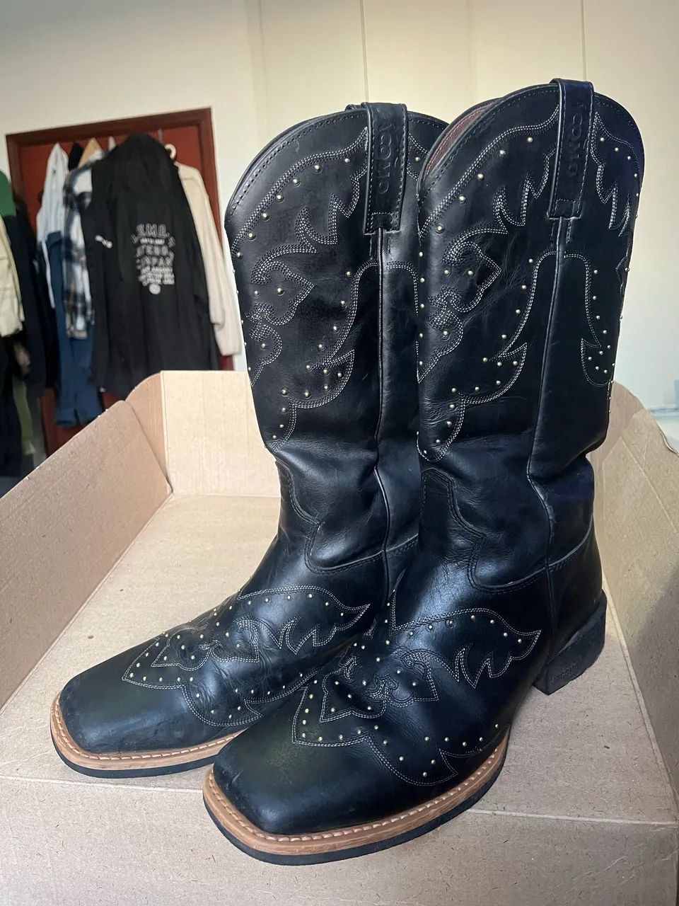 Bota texana preta com strass - Foto 4