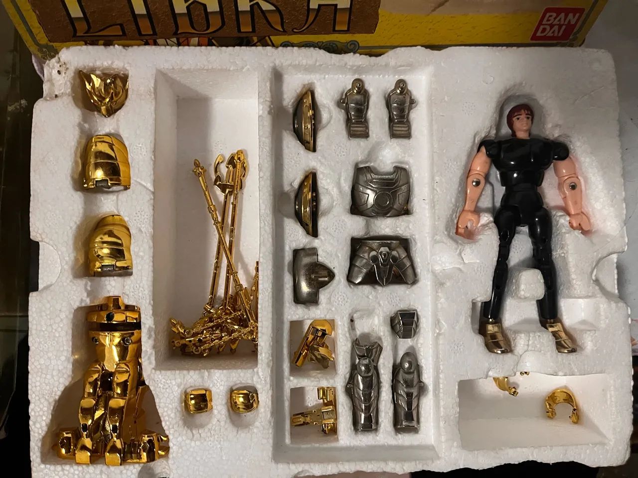Cavaleiros do zodíaco- libra bandai - Foto 3
