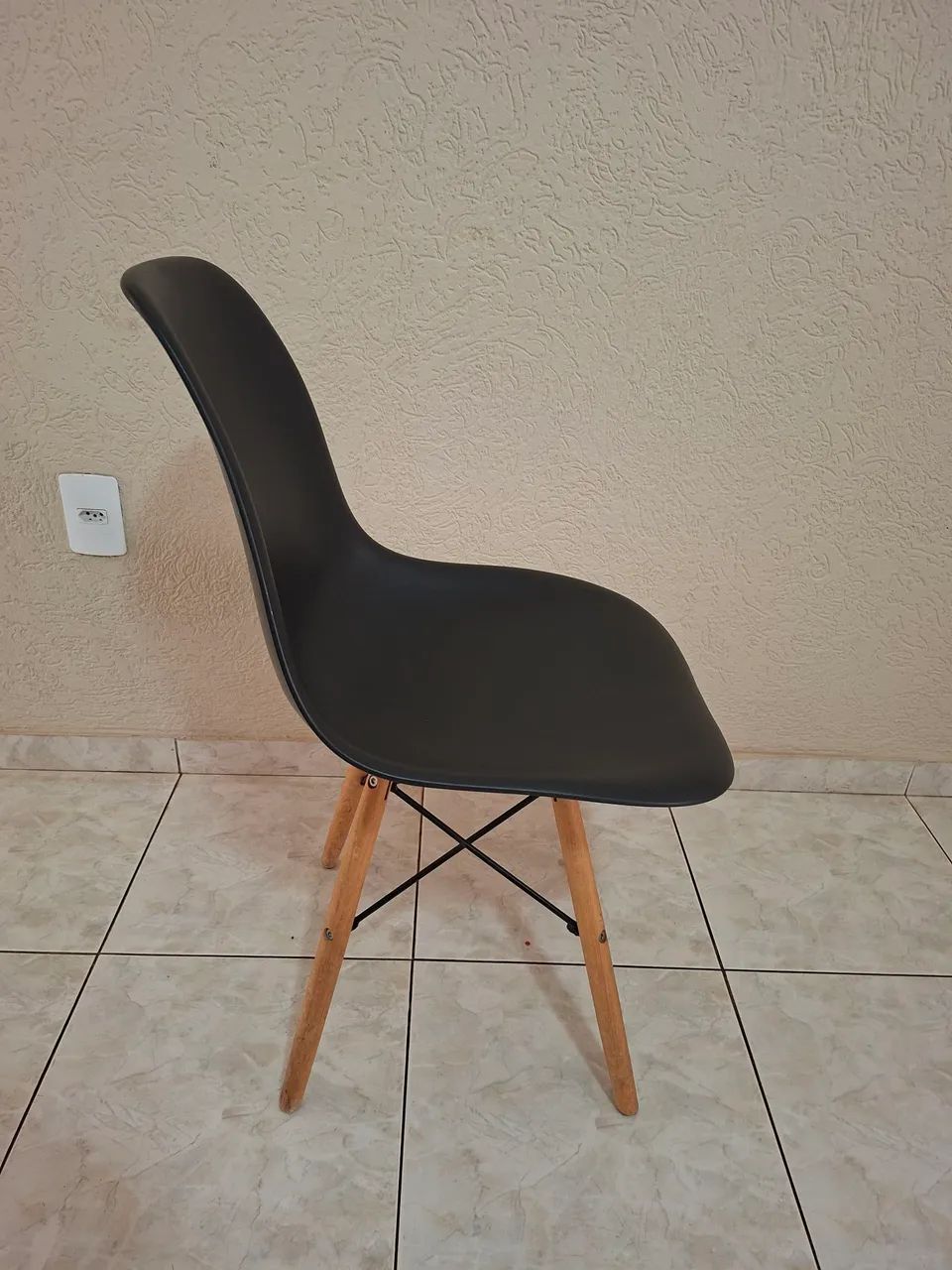 Jogo com 6 Cadeiras modelo Eiffel  - Foto 2