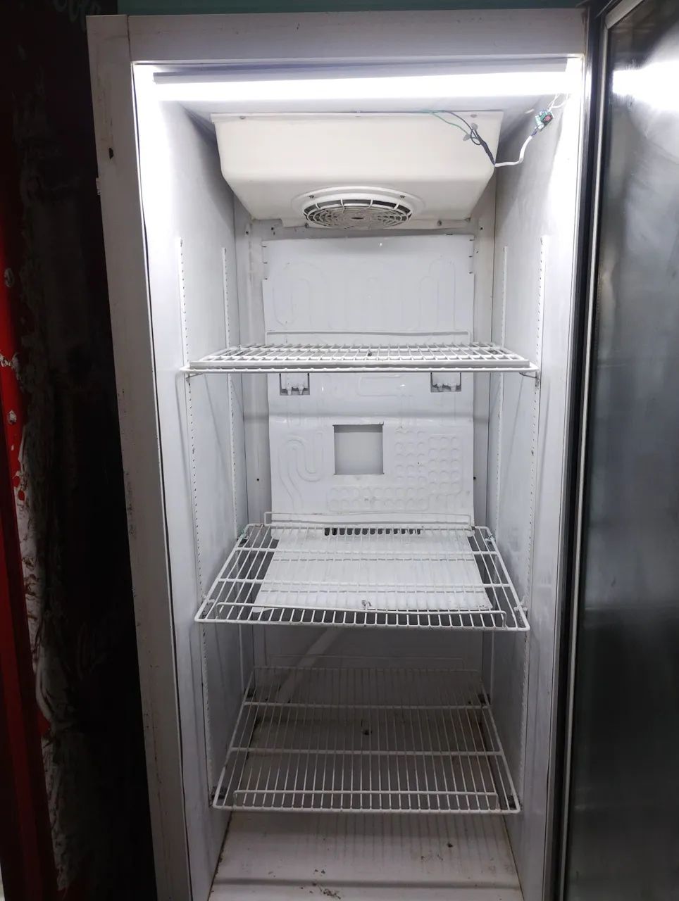 Vendo este expositor de bebidas funcionando perfeitamente  - Foto 2