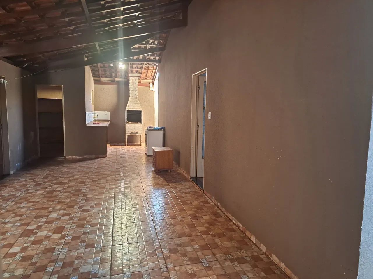 ? OPORTUNIDADE IMPERDÍVEL CASA AMPLA E COMPLETA - Foto 3