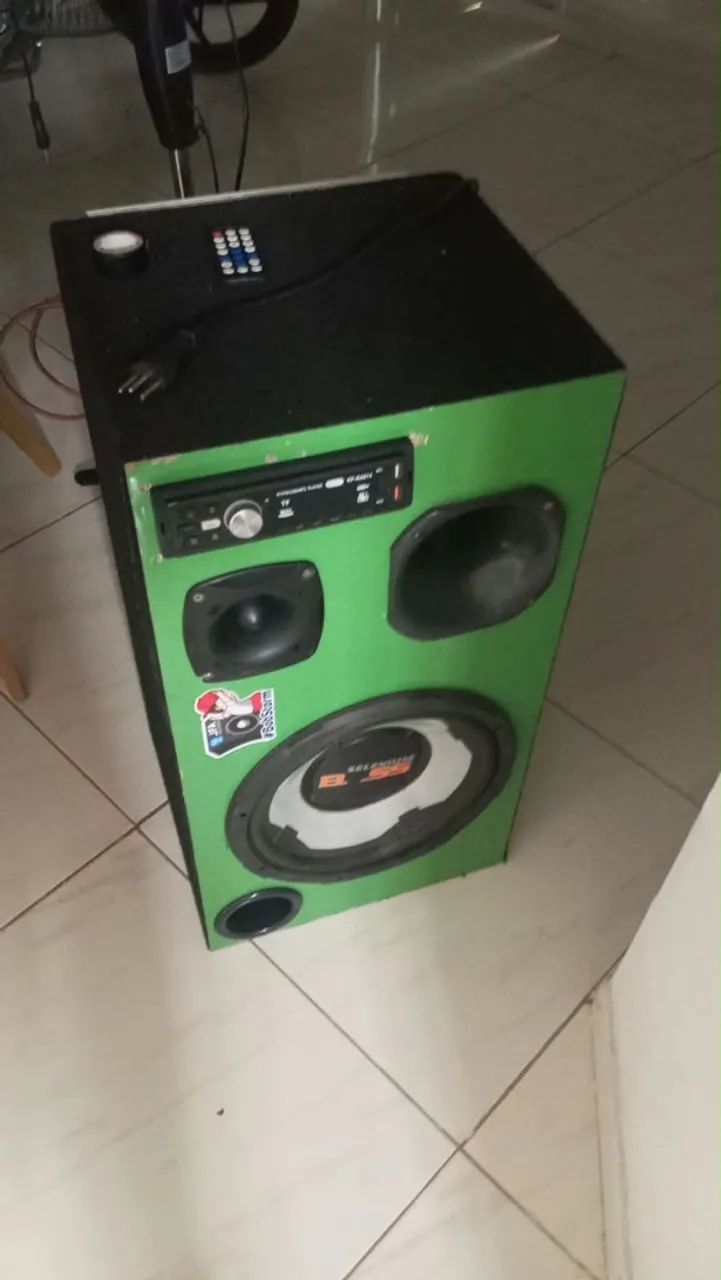 Vendo uma caixa bob 