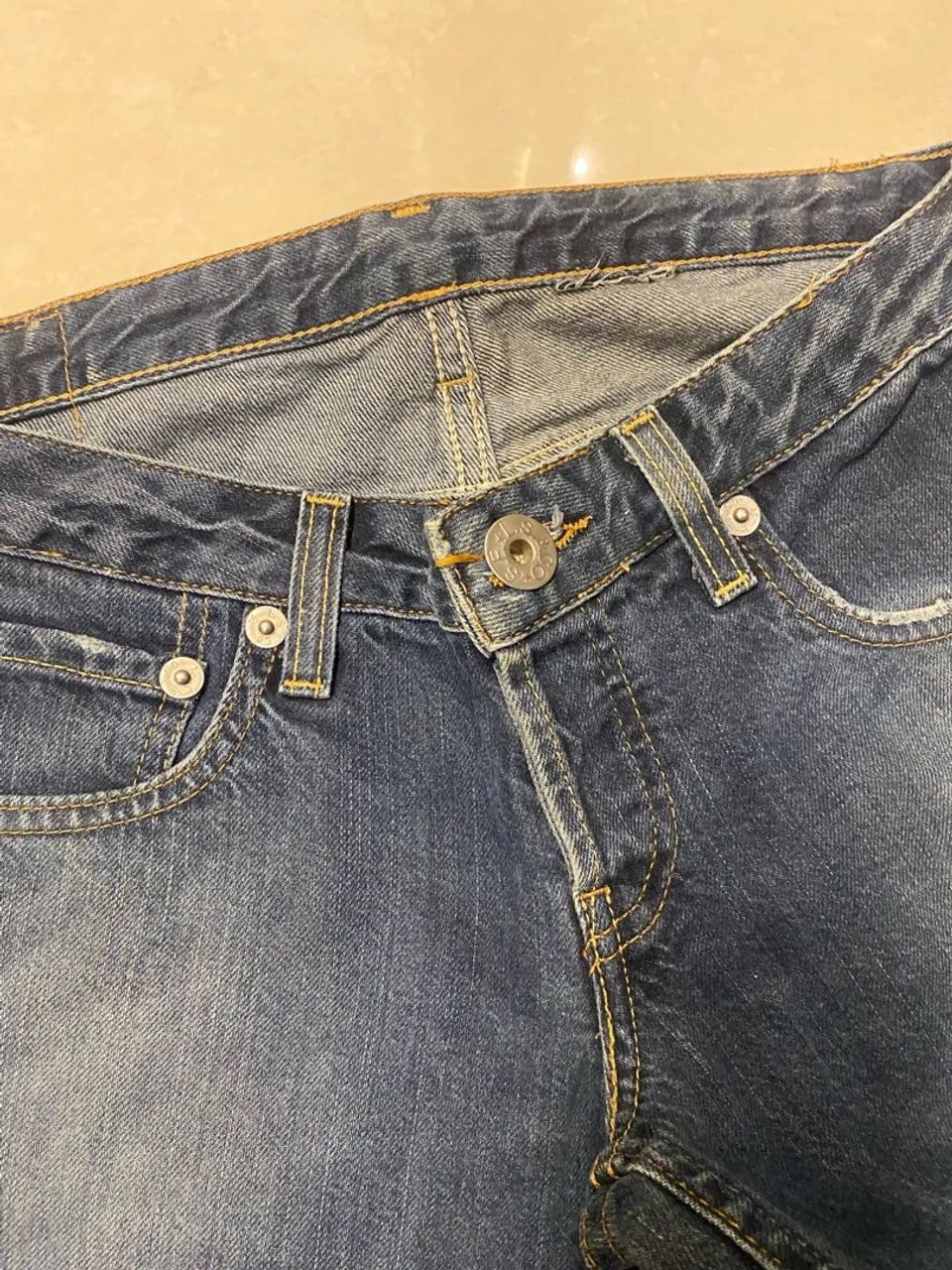 Calça jeans feminina LEVIS  modelo 517 - Foto 2