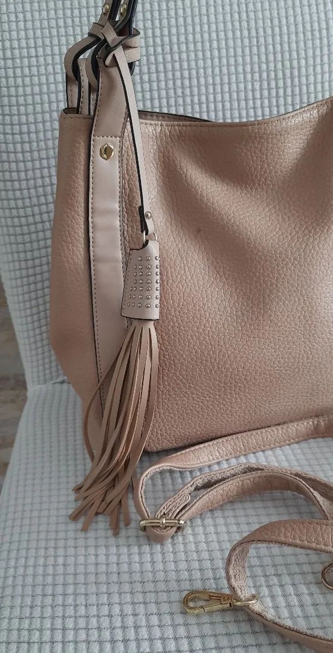 Bolsa bege de mão com alça adiciobal - Foto 2