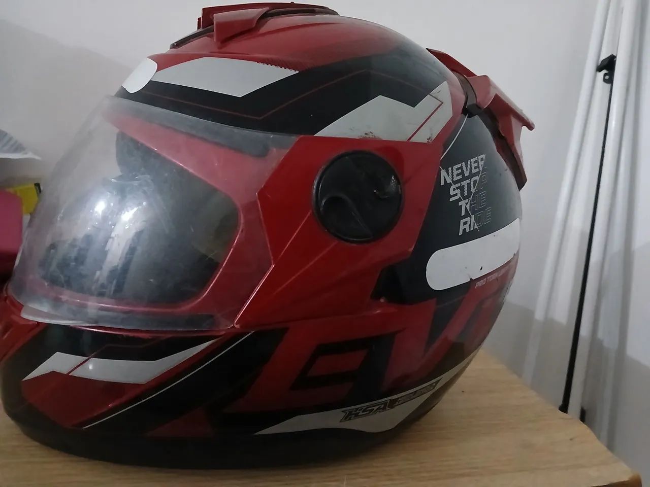 Capacete super acolchoado e resistente  - Foto 2