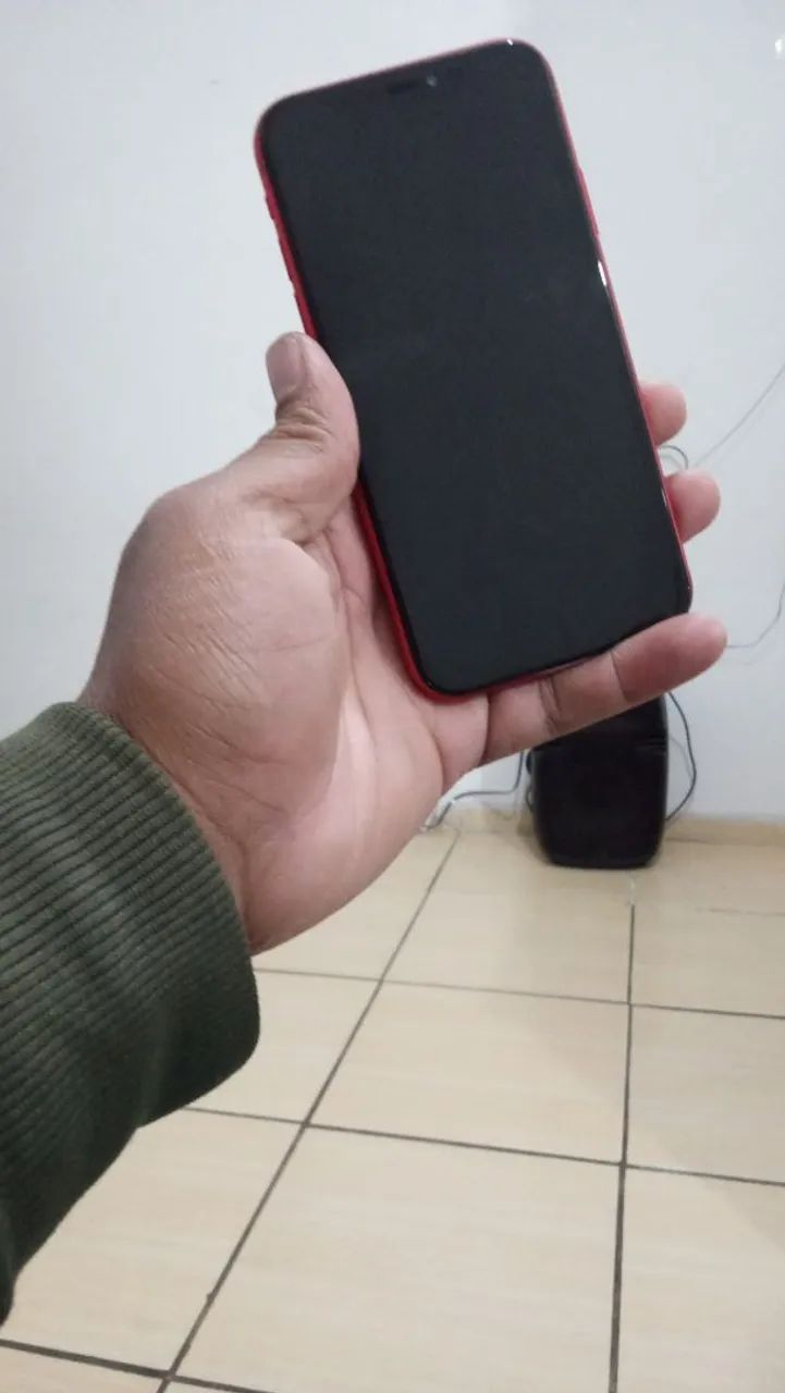 IPhone XR Vermelho Red - 64GB - Foto 2