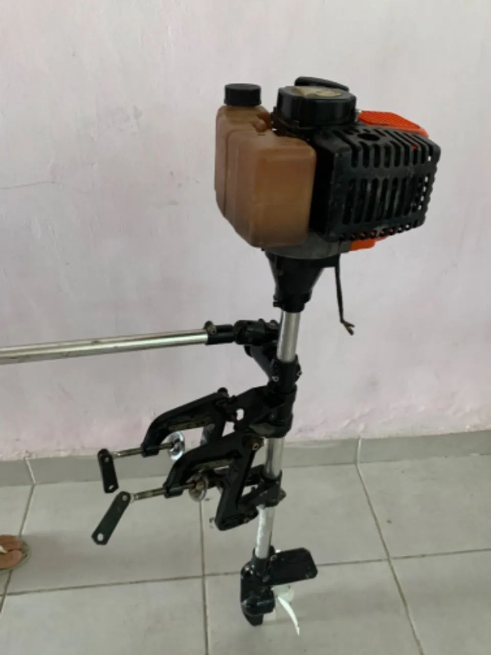 Motor de popa ideal para caiaques e embarcações até 5m - 3HP - Foto 4