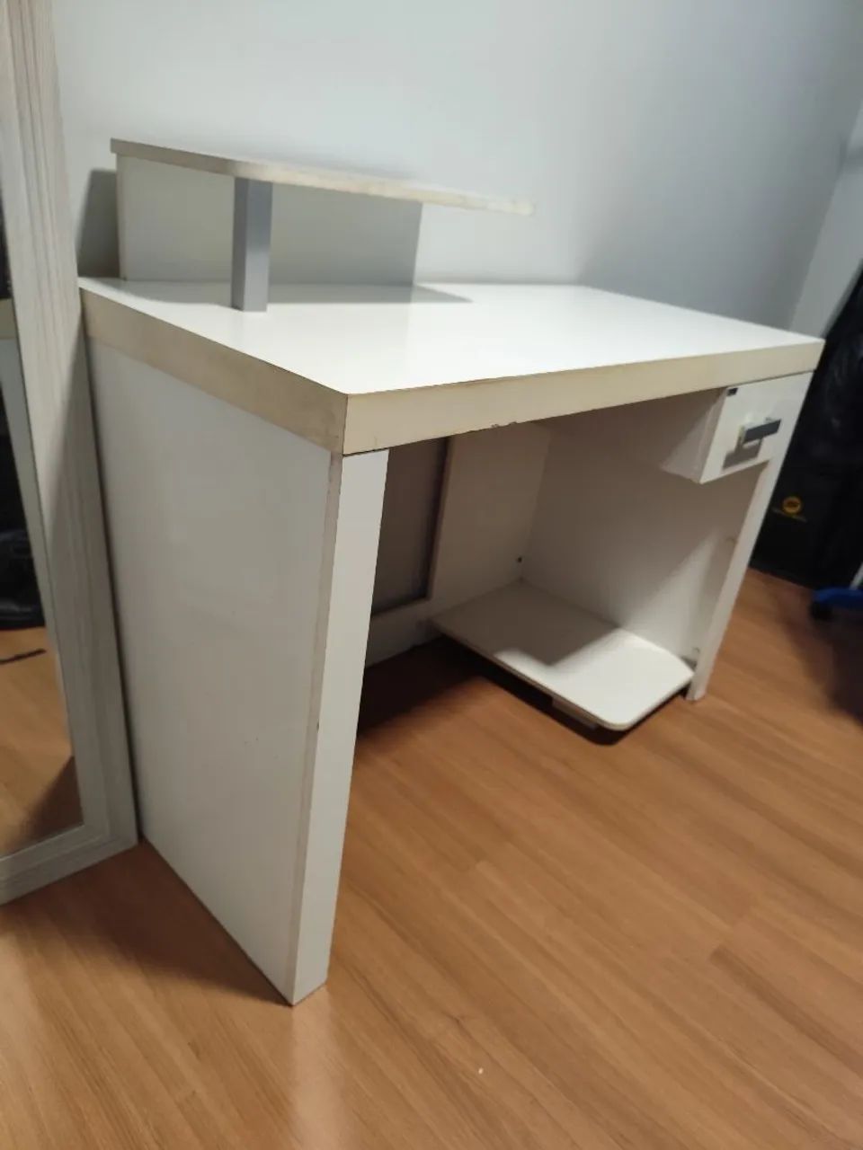 Mesa de computador branca - Foto 4