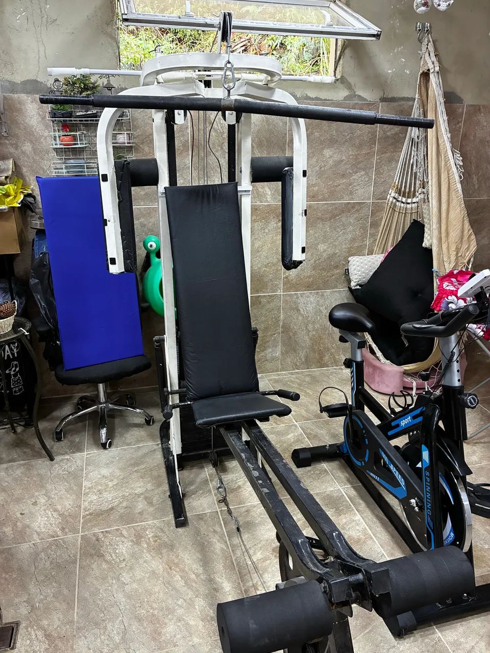 Aparelho de musculação multifuncional. - Foto 2