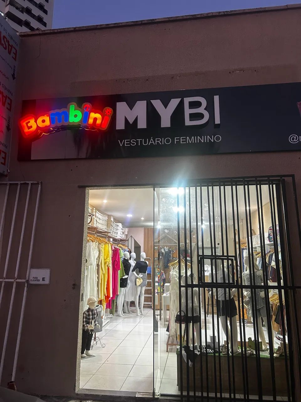     Vende-se Loja de Moda Feminina e Infantil