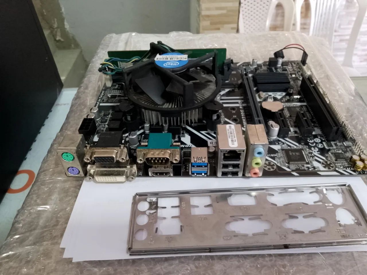 Kit i3 8100 