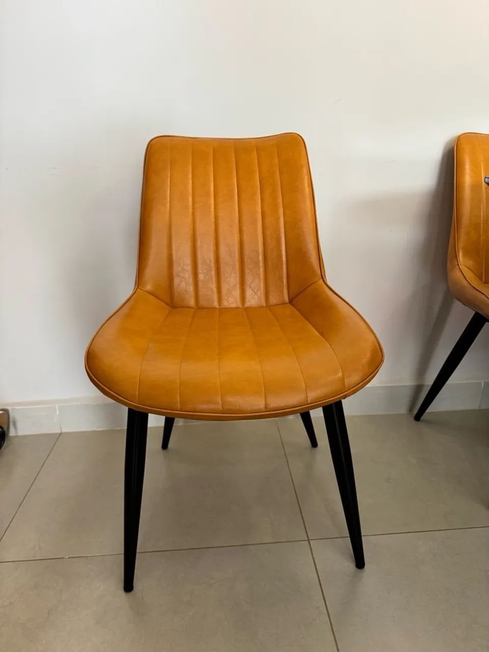 Conjunto mesa oval com 6 cadeiras - Foto 4