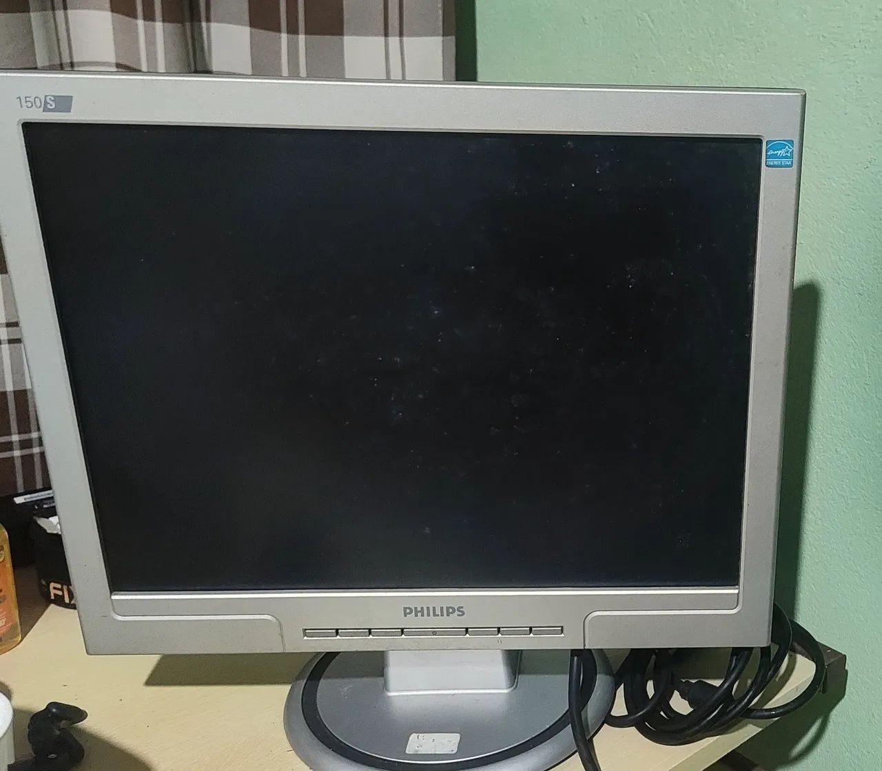 monitor Philips( com tela manchada )