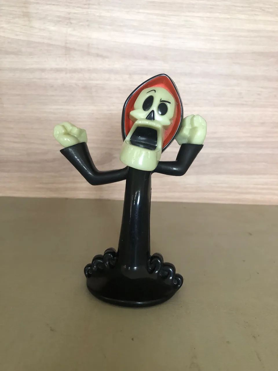 Boneco do Mc Donalds que brilha no escuro - Foto 2