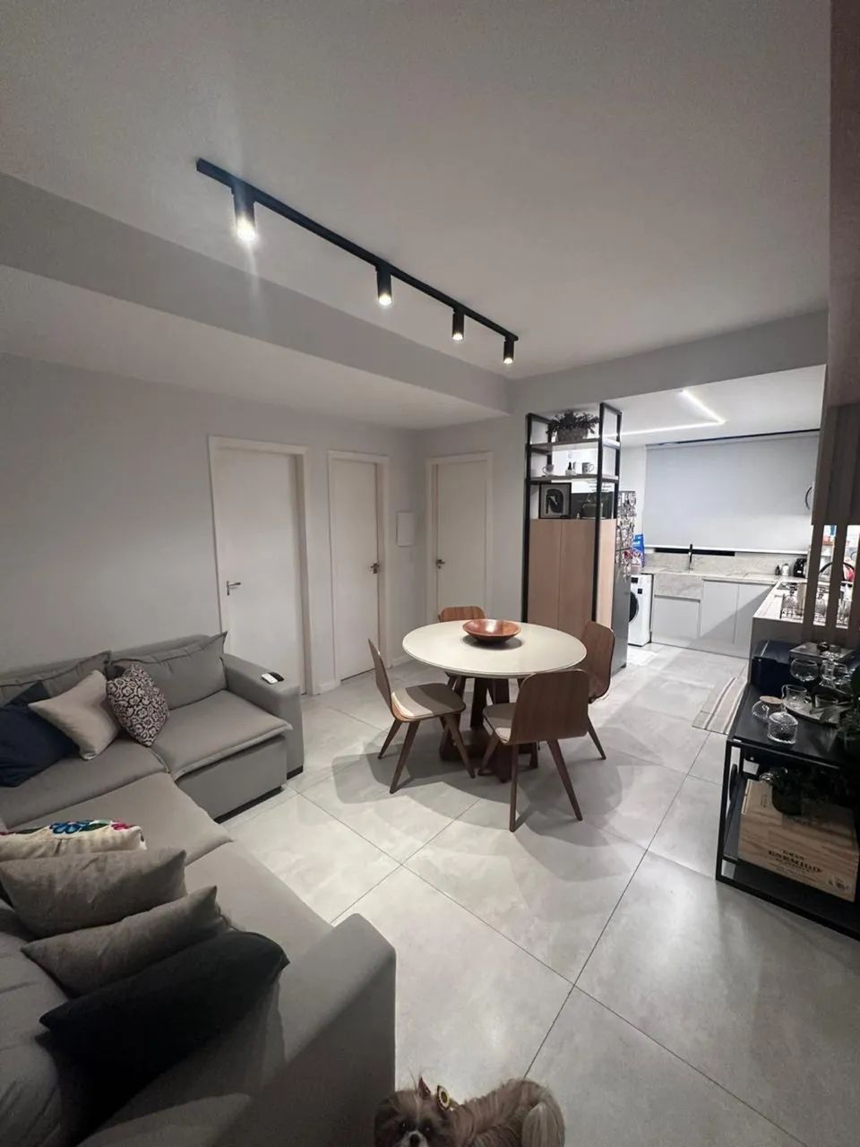 Vendo apt 2/4 reformado com elevador Hyara Center Sobradinho