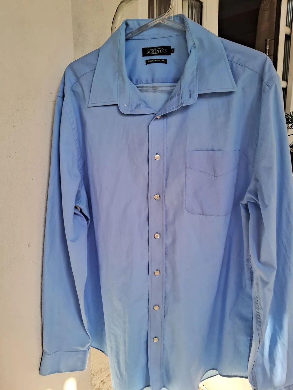 Camisa semi nova tamanho ( G pequeno)