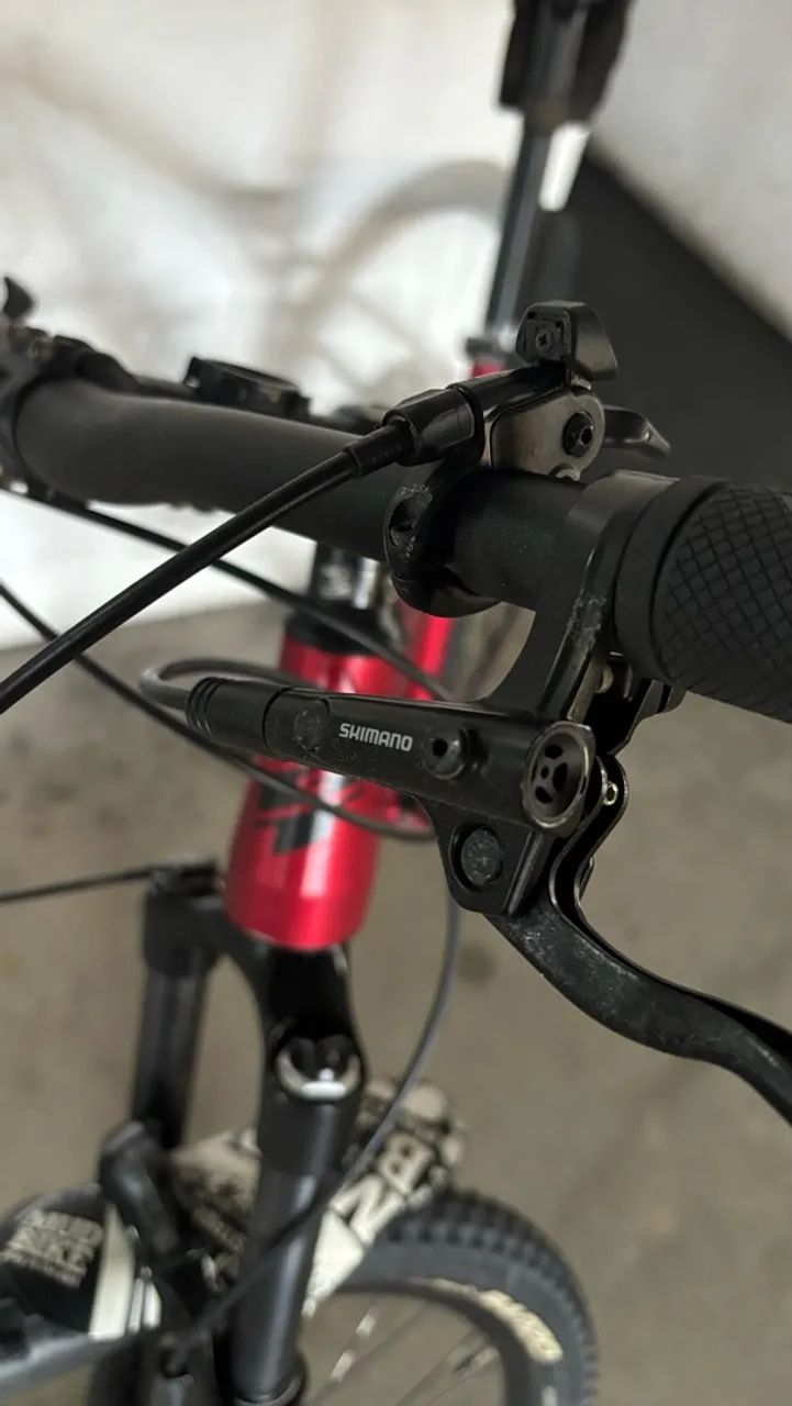 Bicicleta GT Avalanche Elite 29 XLE - Foto 3