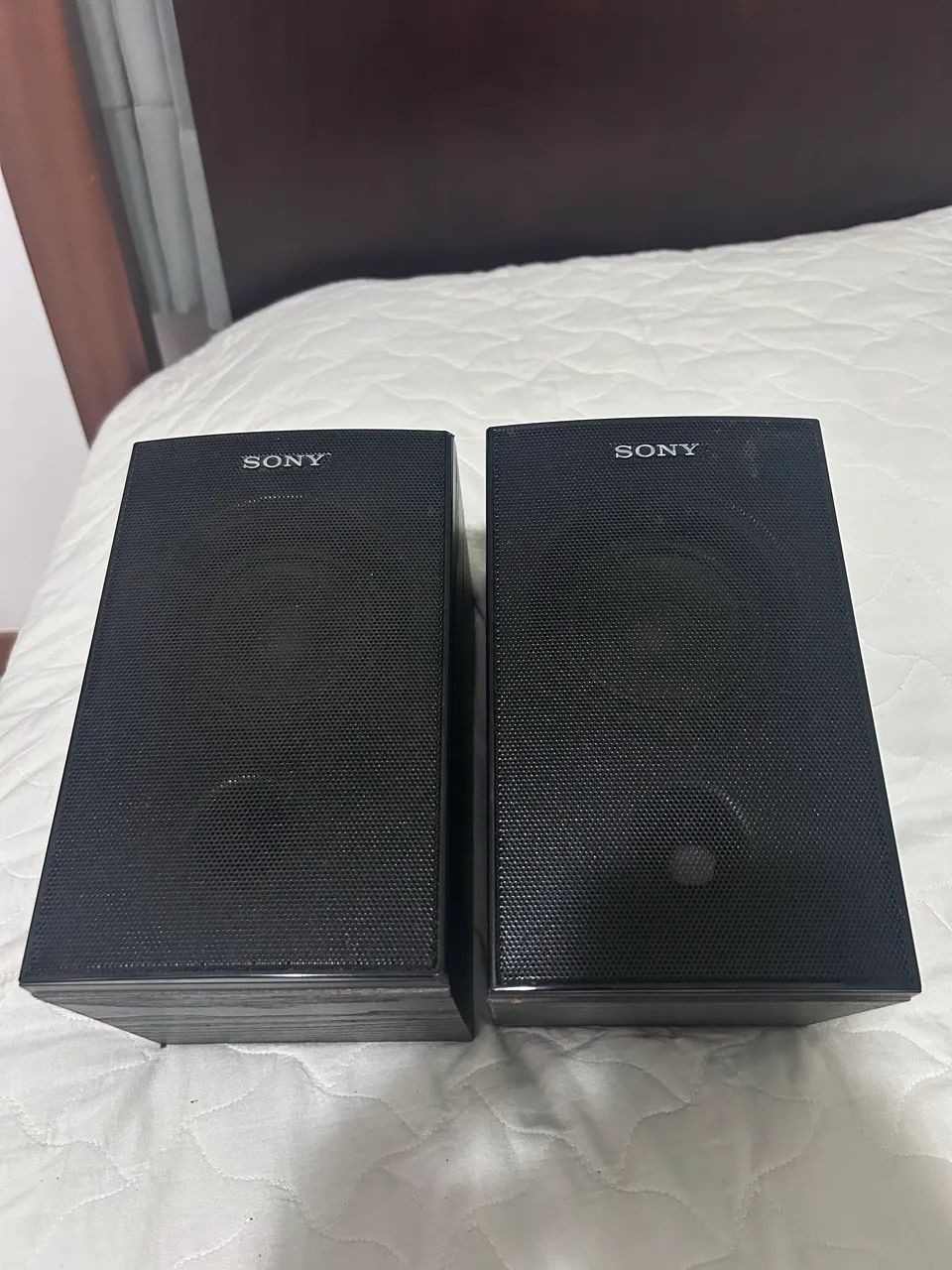 Par de caixas Sony frontal 