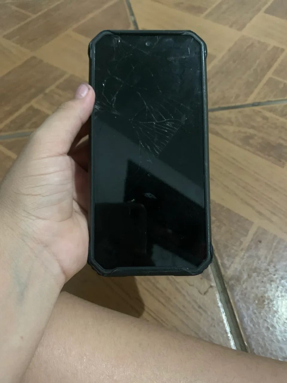 Celular indestrutível com alguns problemas