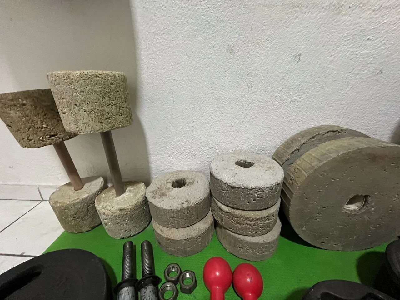 Pesos de cimento academia - Foto 2