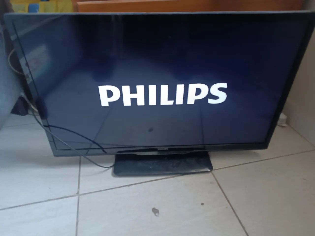 Tv Phillips 32 polegadas semi nova  - Foto 3