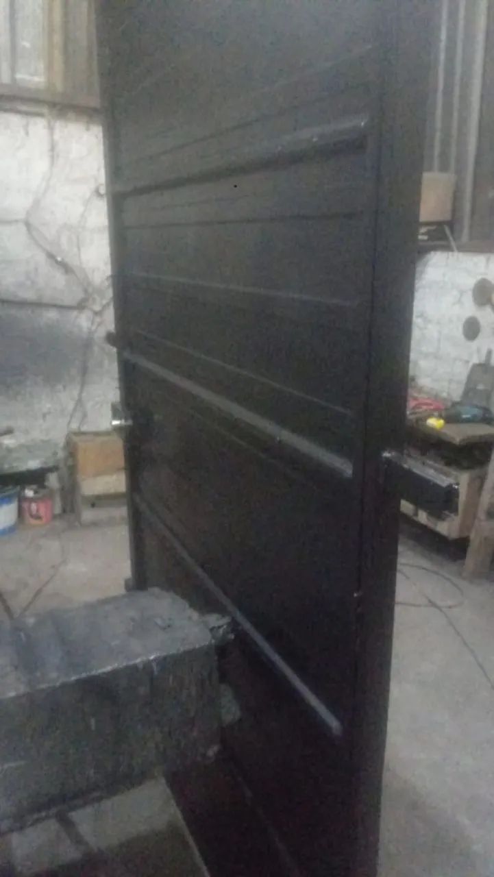 New Complete Strong Gate64994027576065121