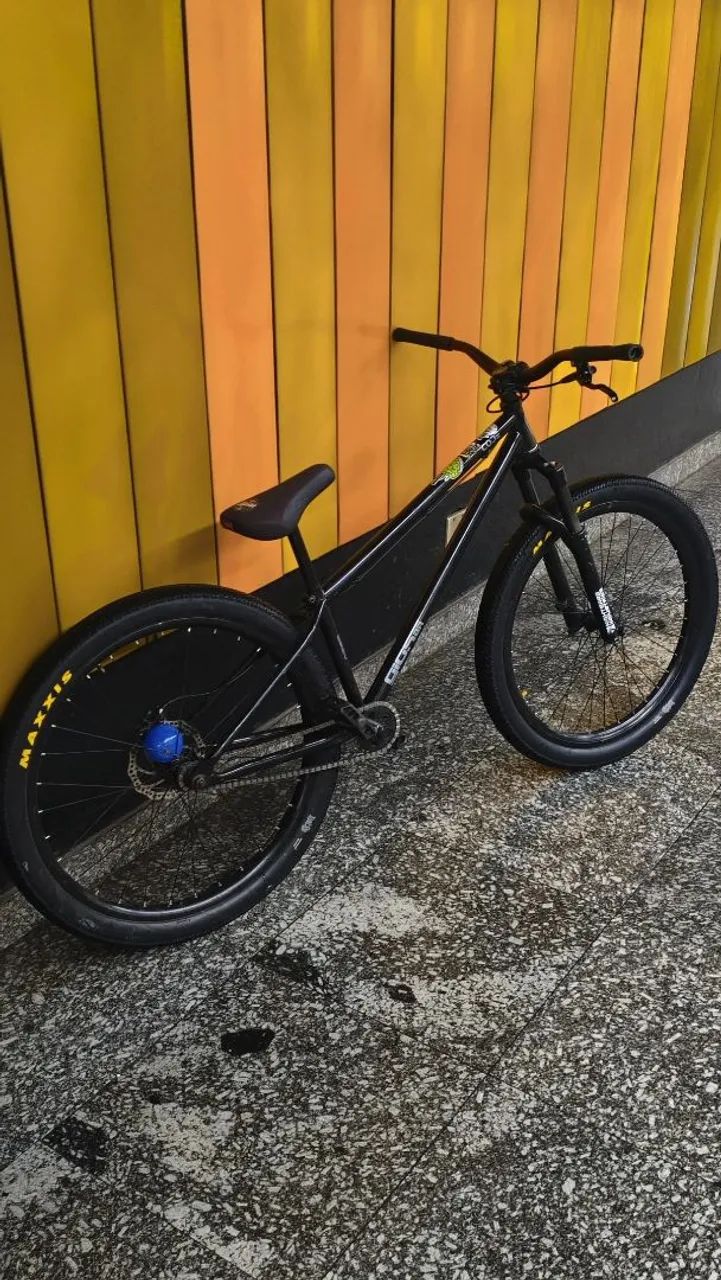 Bicicleta dirt jump