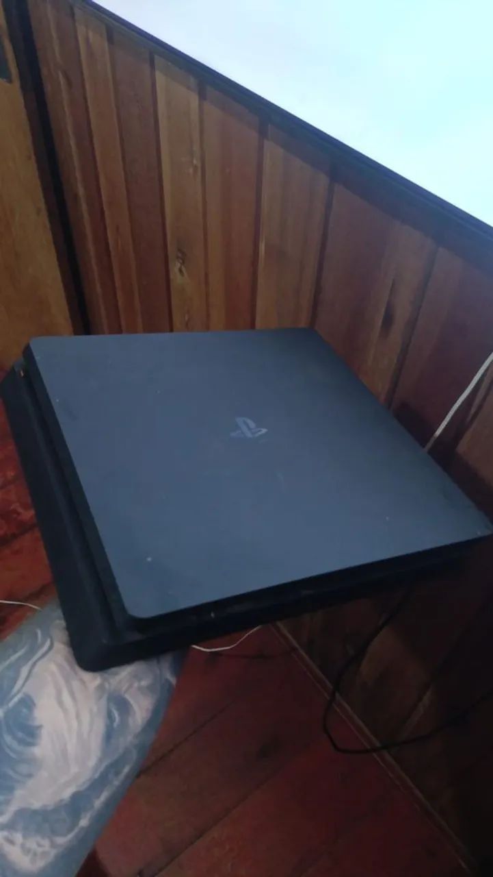 PS4 SLIM