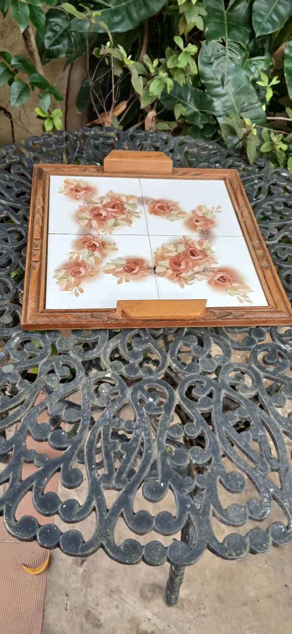 Bandeja em madeira e azulejos pintada à mão!  - Foto 3