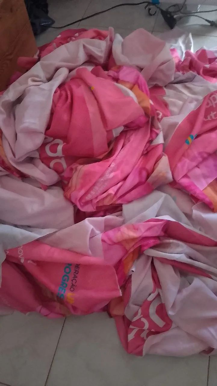 Costuro bandeiras para políticos  - Foto 5