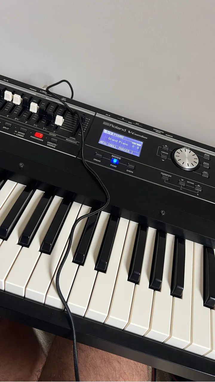 Roland VR-730  - Foto 3