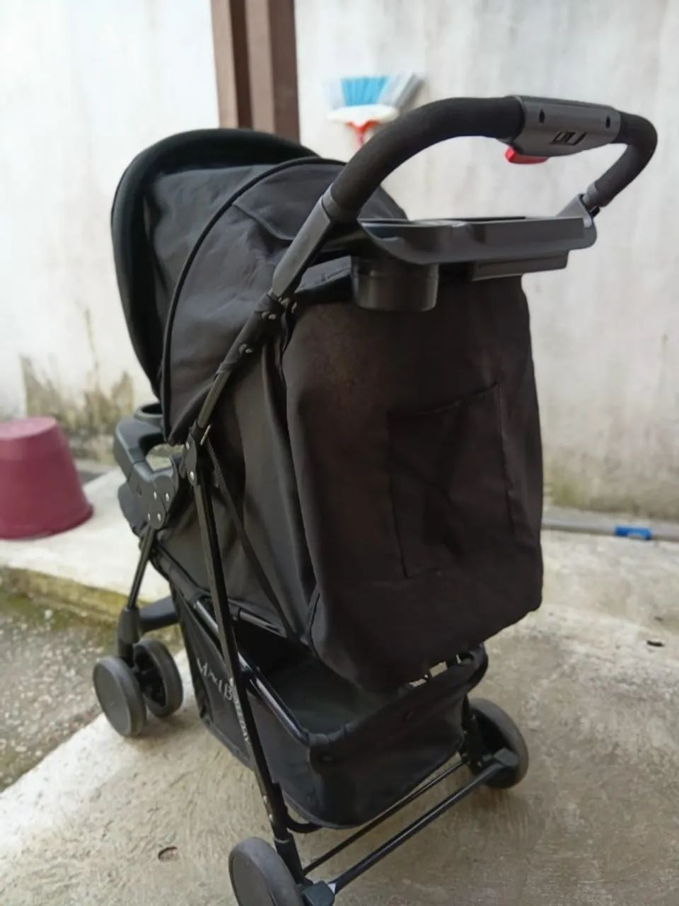 Facilidade garantida - Carrinho de bebê - Foto 2