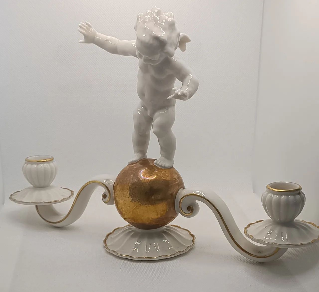 Par de Candelabros Antigos Alemães em Porcelana - Putti - Peça Rara - Foto 4