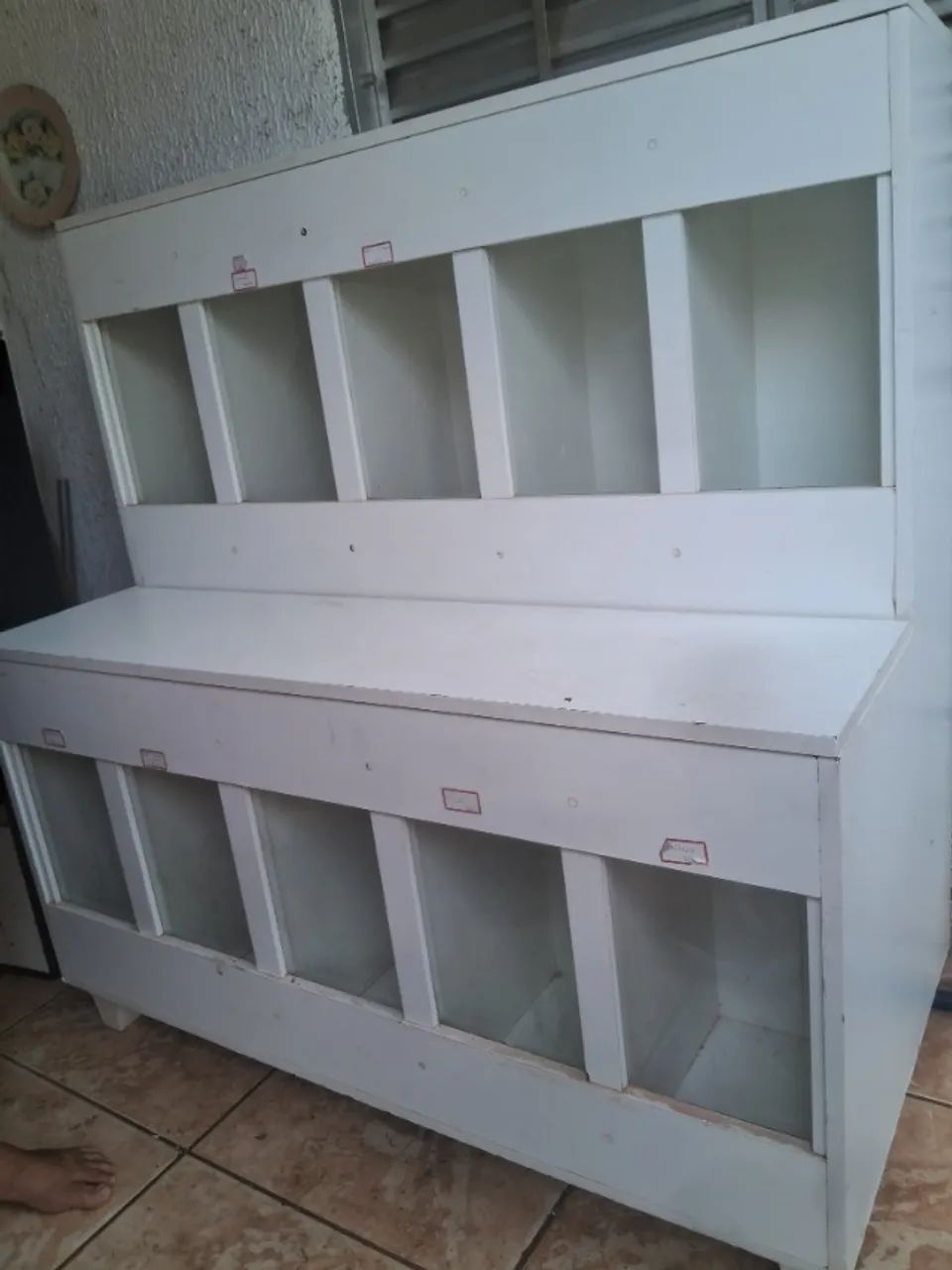 Balcão expositor de ração 