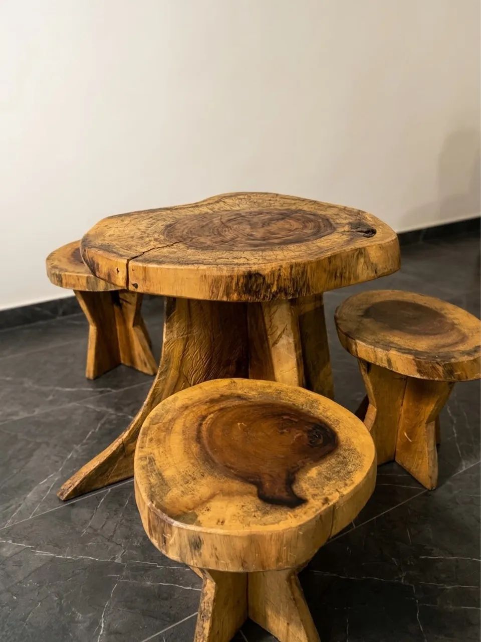 Conjunto Mesa Rústica de Madeira Maciça + 3 Bancos - Foto 2