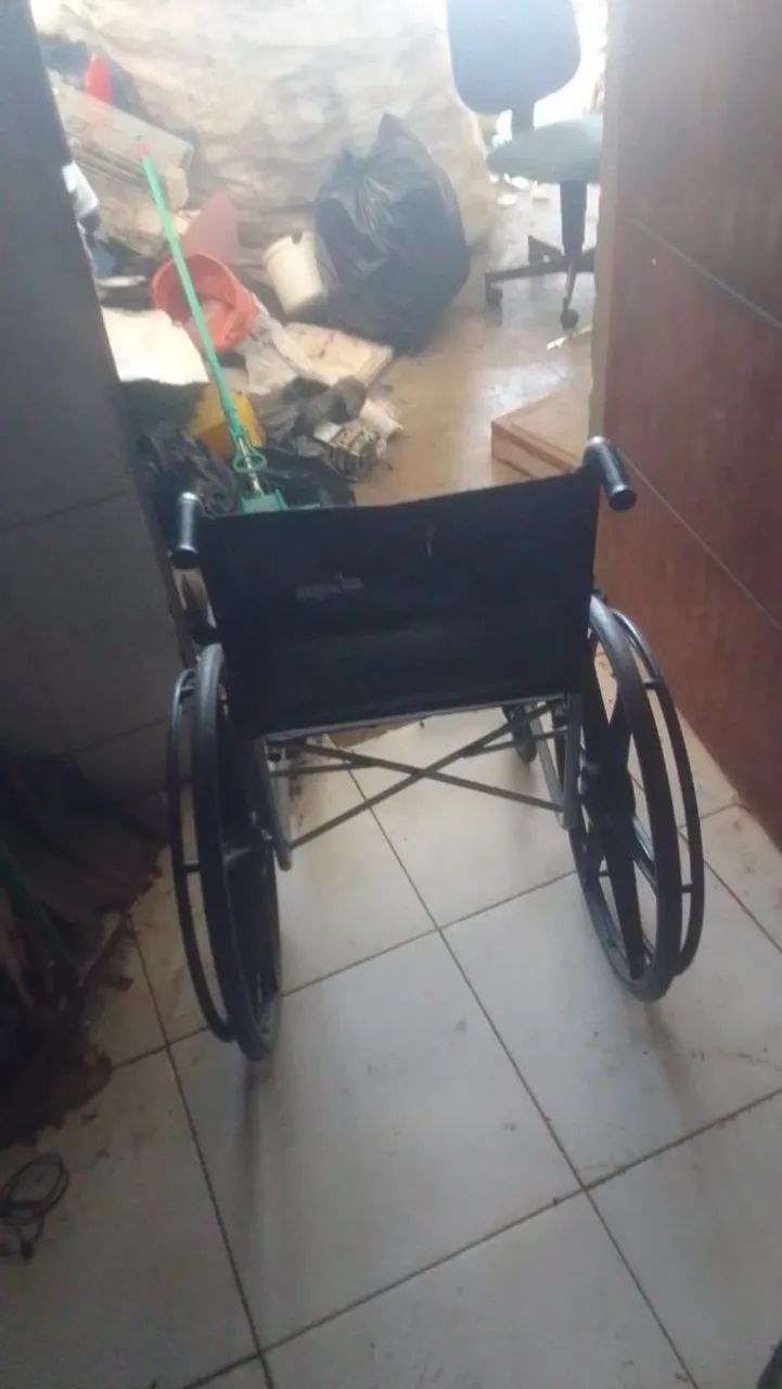Cadeira de rodas  - Foto 2