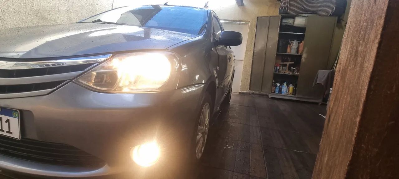 Toyota Etios XLS 1.5 Flex 16V 5P Mec. 2013 - Foto 3