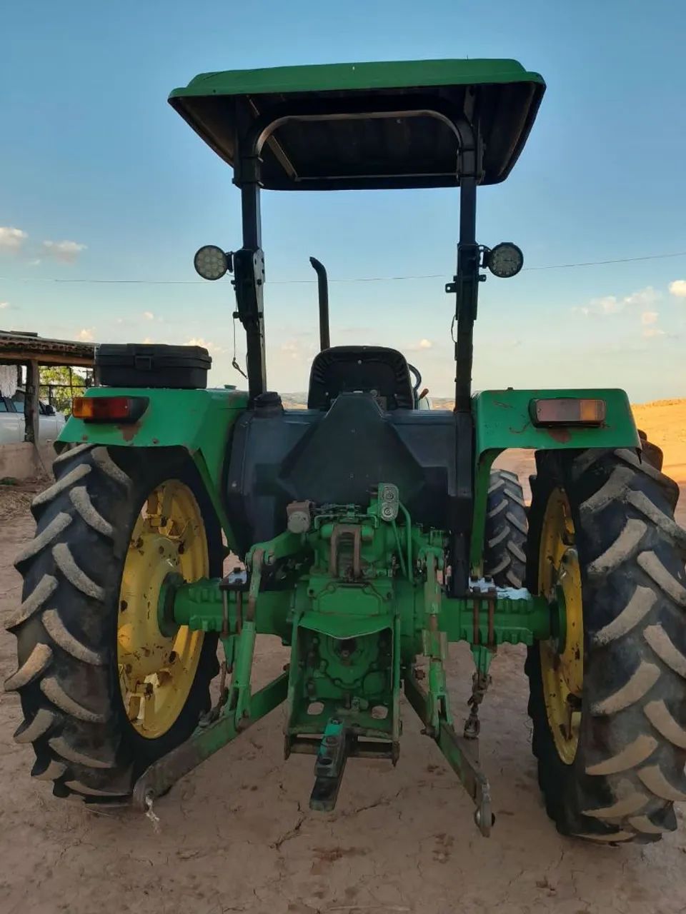 Jhon Deere 5303 2011 - Foto 4
