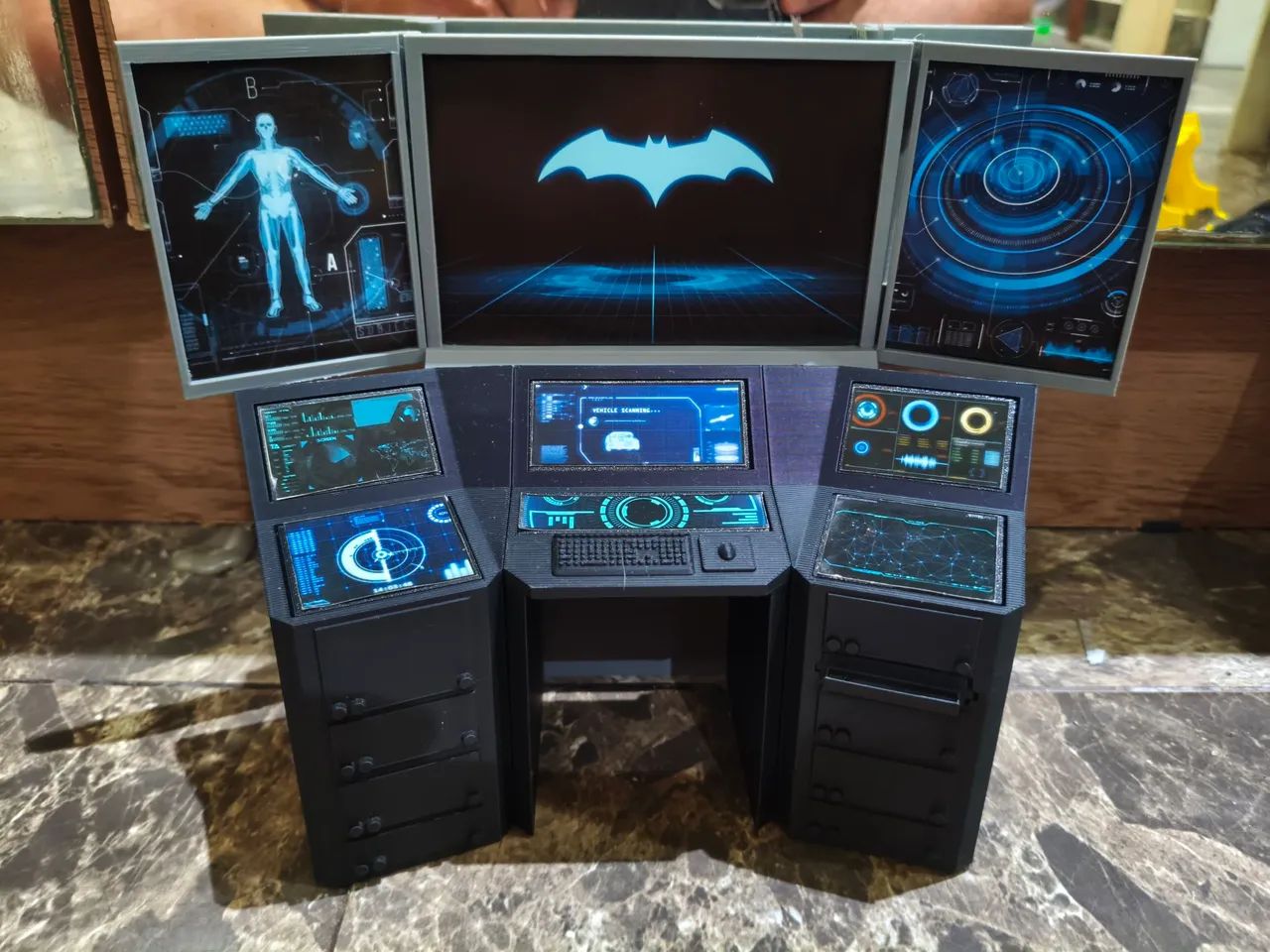 BATCOMPUTADOR ESCALA 1/12 - Foto 4
