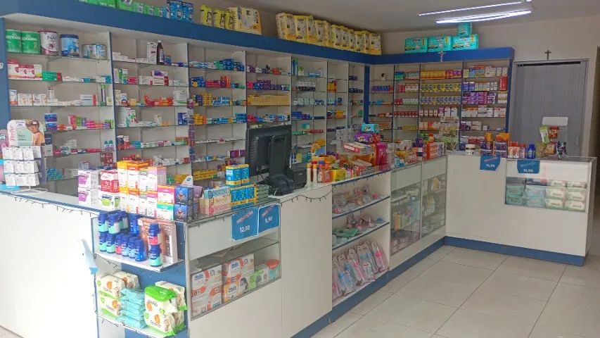 Vendo farmácia completa, bem localizada na parte alta de Maceió. - Foto 2