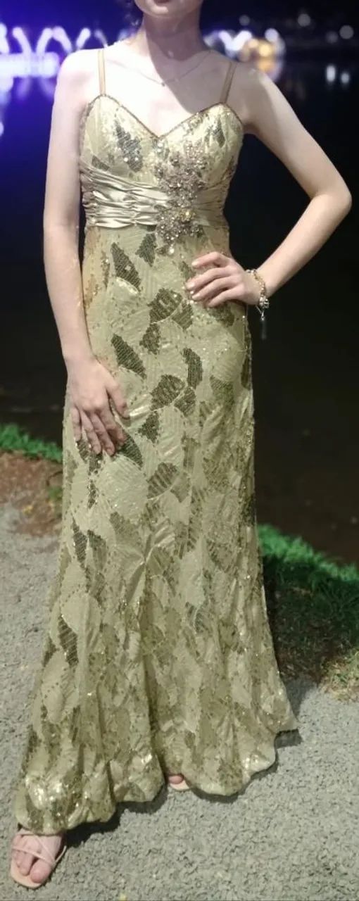 Vestido Dourado todo bordado
