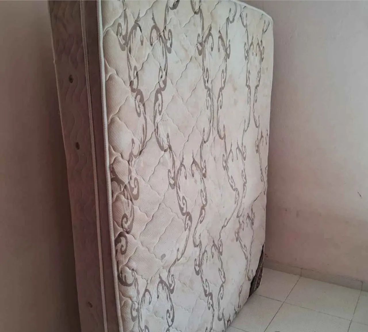 Cama Queen Size com bases - Foto 5