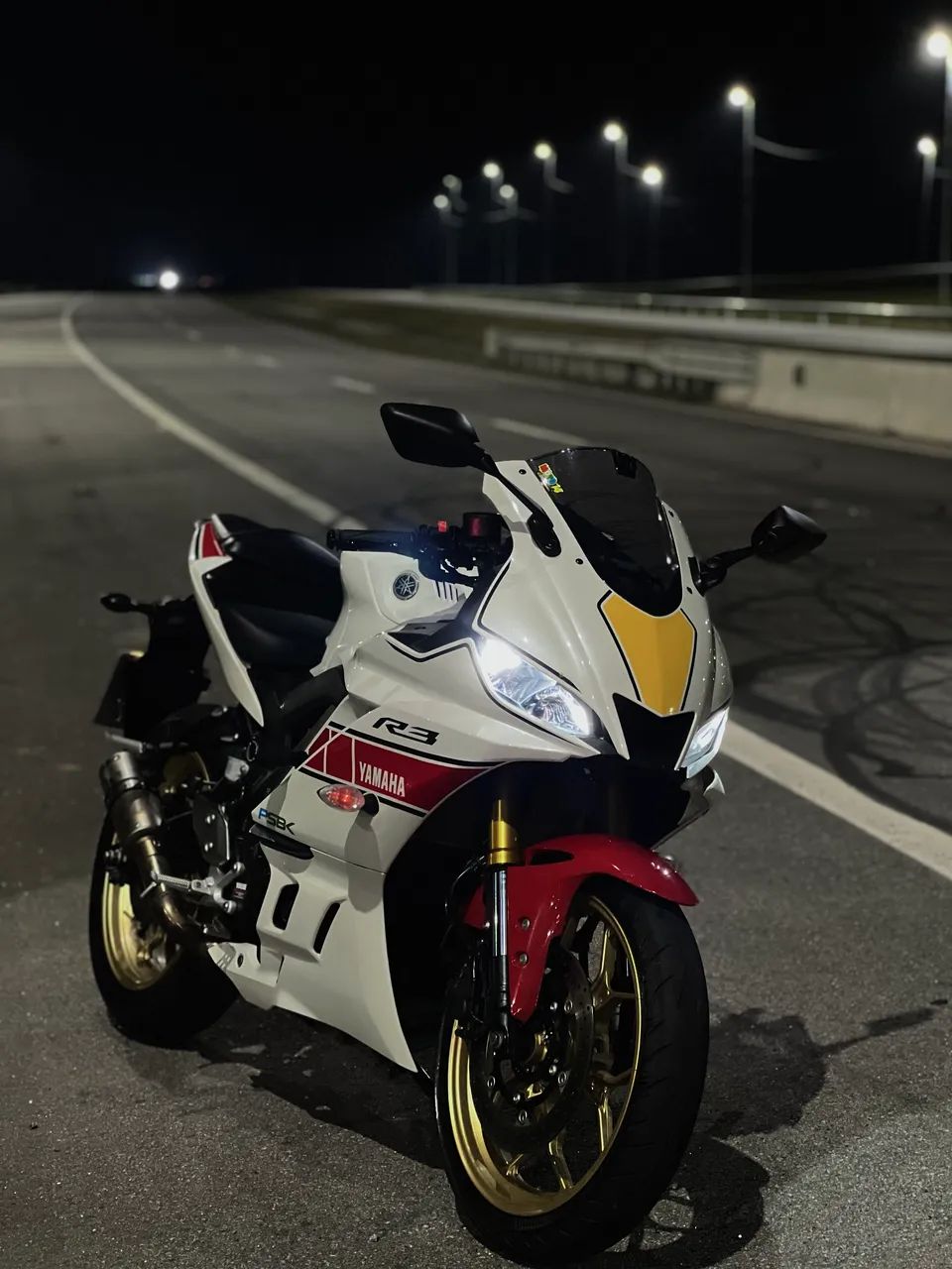 YAMAHA YZF-R3 60th ANNIVERSARY 2023 ? ABS